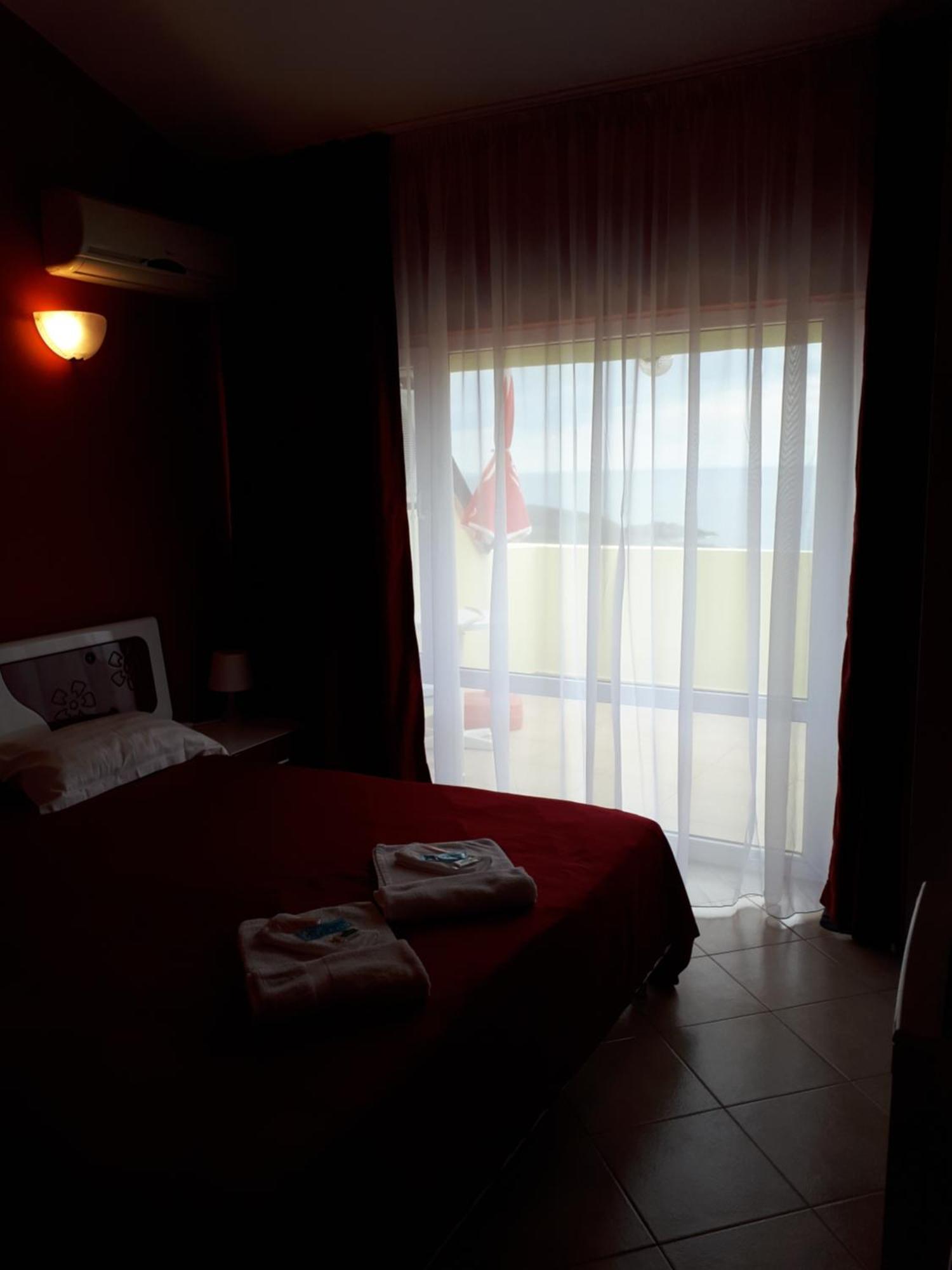 Family Hotel Gogov Sinemoretz Oda fotoğraf